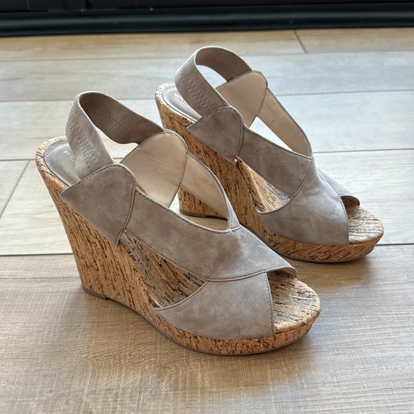 Pelle Moda Wedges - Picture 2 of 3